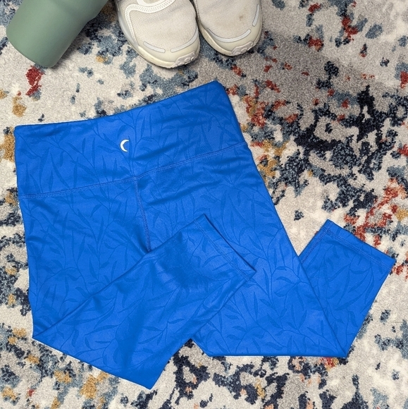 Zyia Active Crop Legging Womens Size 6-8 Blue Textured Leaf Print Activewear - Picture 1 of 5